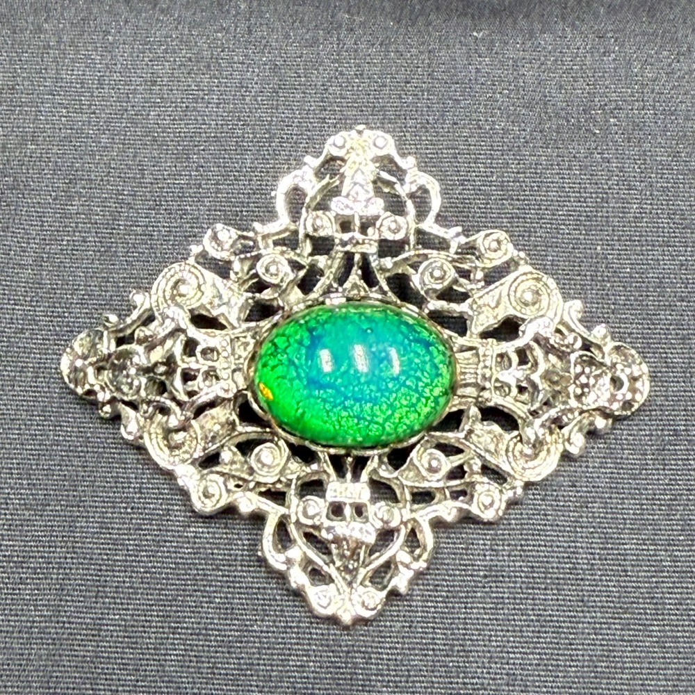 Vintage Green Dragon's Breath Glass Green Cabochon Art Deco Filigree Brooch Pin